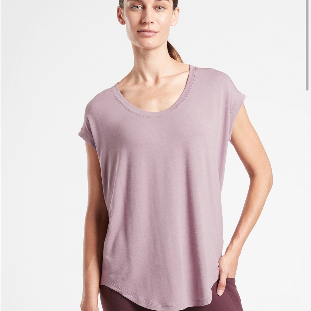 Athleta t-shirt NWT